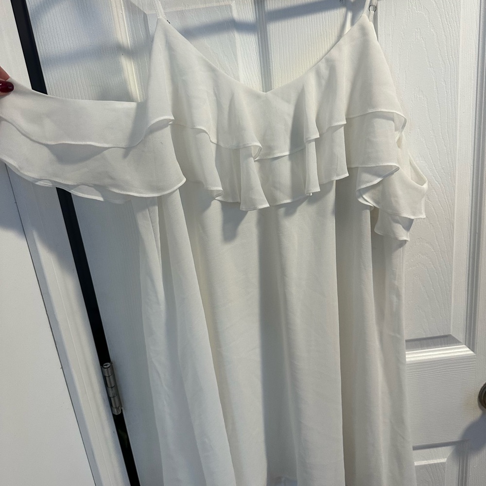 Chic White Ruffle CapSleeve Dress